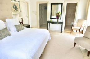 Stylish and Modern 4 BR Villa